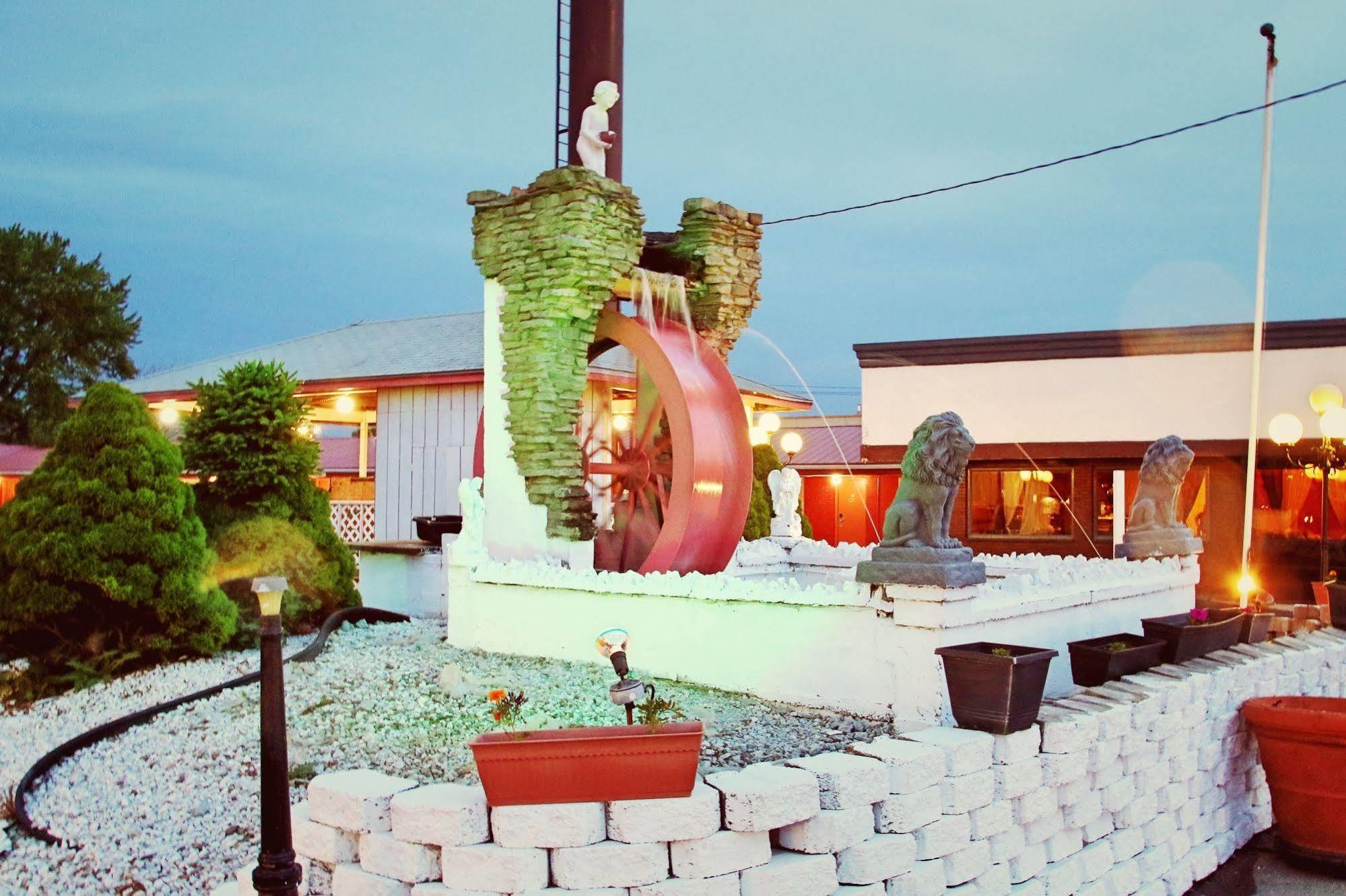 Woodland Inn Cataratas do Niágara Exterior foto